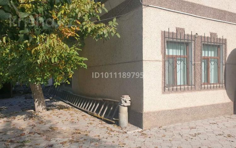 Отдельный дом · 8 комнат · 300 м² · 14 сот., Абая — Цон за 165 млн ₸ в Таразе — фото 2