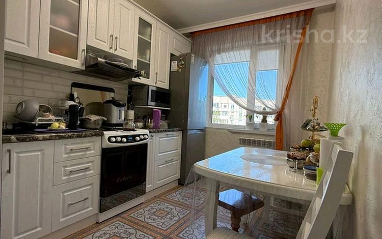 3-комнатная квартира · 70 м² · 5/10 этаж, Малайсары батыра 15 — Восточный микрорайон за 29.5 млн ₸ в Павлодаре — фото 2