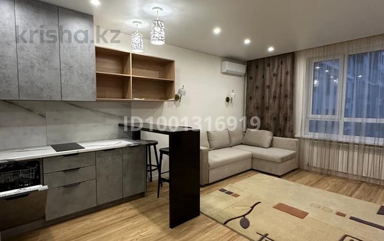 1-комнатная квартира · 35 м² · 15 этаж, Жандосова 94А за 300 000 ₸ в Алматы, Бостандыкский р-н — фото 2