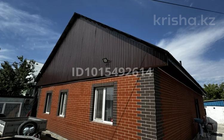 Жеке үй · 3 бөлме · 70 м² · 4 жүзд., Амангельды 22А, бағасы: 17 млн ₸ в Семее — фото 2