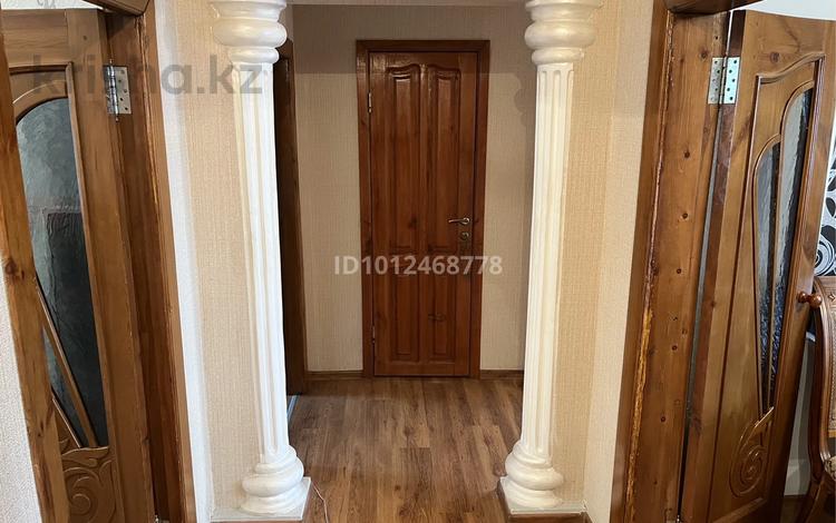3-бөлмелі пәтер · 70 м² · 3/5 қабат, Есенберлина 35А — 6 МКР, бағасы: 23 млн ₸ в Жезказгане — фото 2