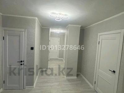 2-комнатная квартира · 70 м² · 4/9 этаж, мкр 12 49 — Сдается светлая уютная квартира на 12 мкр возле фитнес клуба Life Styl за 150 000 ₸ в Актобе