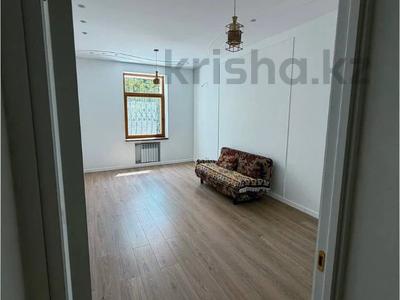 2-комнатная квартира · 57 м² · 2/3 этаж, Толе би 49 за 55 млн ₸ в Алматы, Медеуский р-н