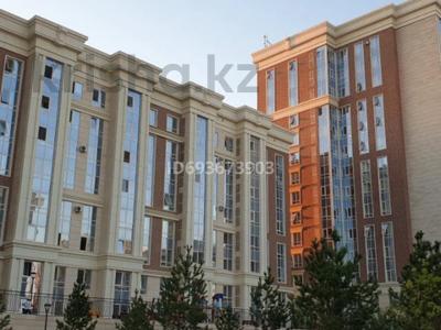 3-комнатная квартира, 106 м², 2/14 этаж помесячно, Кабанбай батыра 9 за 450 000 〒 в Астане, Нура р-н