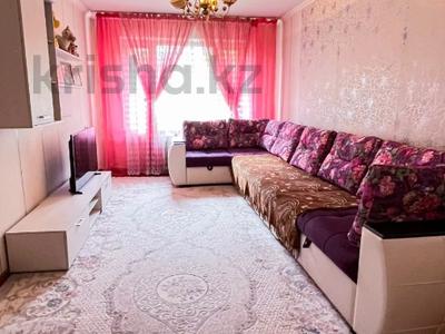 3-комнатная квартира, 59 м², самал 6 за 14.5 млн 〒 в Талдыкоргане, мкр Самал