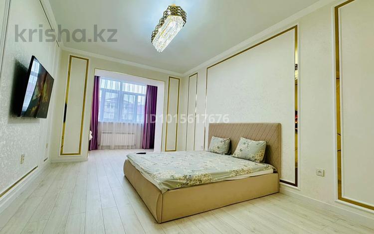 1-комнатная квартира · 50 м² · 4/8 этаж, мкр. Алтын орда, Санкибай батыра 40Е за 15 000 ₸ в Актобе — фото 2