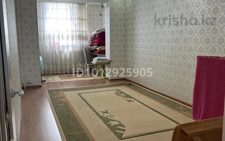 3-комнатная квартира · 72 м² · 2/5 этаж, 11-й мкр 10 за 25 млн ₸ в Актау — фото 2