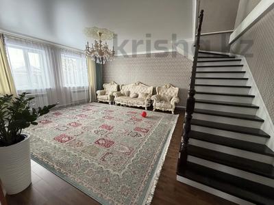 Жеке үй · 8 бөлме · 280 м² · 10 сот., мкр Уркер Назым Хикмет 24 а, бағасы: 85 млн 〒 в Астане, Нура р-н