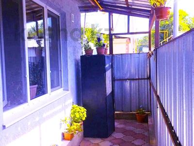 Часть дома · 2 комнаты · 60 м² · 4.5 сот., Суюнбая 106 — Руставели за ~ 24.3 млн ₸ в Алматы, Турксибский р-н