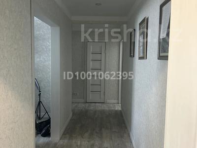 3-комнатная квартира · 81 м² · 3/10 этаж, Назарбаева 297 — Угол Ладожская за 31 млн 〒 в Павлодаре