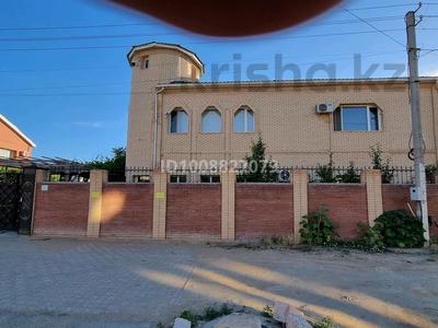 Жеке үй · 7 бөлме · 400 м² · 10 сот., мкр "Шыгыс 3" 13, бағасы: 2 млн 〒 в Актау, мкр "Шыгыс 3"