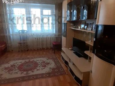 3-комнатная квартира · 66 м² · 4/10 этаж, Бухар-жырау 76 за 25 млн 〒 в Караганде, Казыбек би р-н