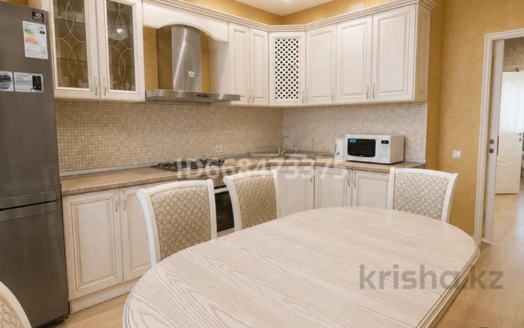 2-комнатная квартира · 70 м² · 8 этаж, Сарайшык 7/1 за 15 000 ₸ в Астане, Есильский р-н — фото 35