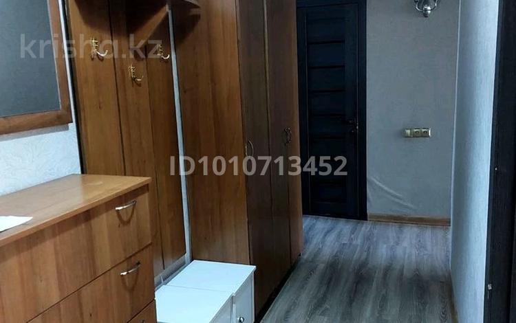 2-бөлмелі пәтер · 50 м² · 1/9 қабат, мкр Юго-Восток, Мкр Юго-Восток, 28й микрорайон республики 32, бағасы: 25 млн ₸ в Караганде, Казыбек би р-н — фото 2