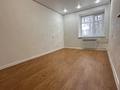 2-комнатная квартира · 48.6 м² · 2/5 этаж, мкр 8, Жубанова 285 к1 — Жубанова и 101 стрелковой дивизия за 18.5 млн ₸ в Актобе — фото 2