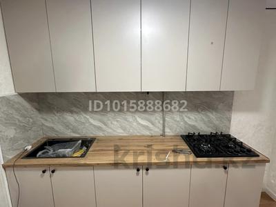 2-бөлмелі пәтер · 48.6 м² · 2/5 қабат, 2 ш/а., Жубанова 285 к1 — Жубанова и 101 стрелковой дивизия, бағасы: 18.1 млн ₸ в Актобе, мкр 8