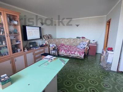 2-комнатная квартира, 53.7 м², 9/9 этаж, Назарбаева 44 за 14.5 млн 〒 в Павлодаре
