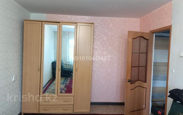 1-комнатная квартира · 35 м² · 3/5 этаж, мкр 11, Шайкенова 12 за 100 000 〒 в Актобе — фото 2