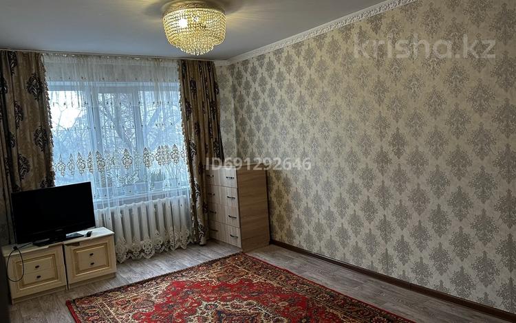 Курган, 6-й микрорайон, 4. Дома микрорайон 20 лет октября астрахань. Курган, мкр. 6а микрорайон 12 курган. Курган 6 мкр дом 13 вб.