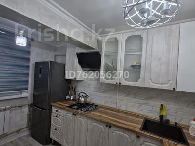 2-комнатная квартира · 73 м² · 4/5 этаж, Казбек би 24 — ул Казантаева за 15 000 ₸ в 