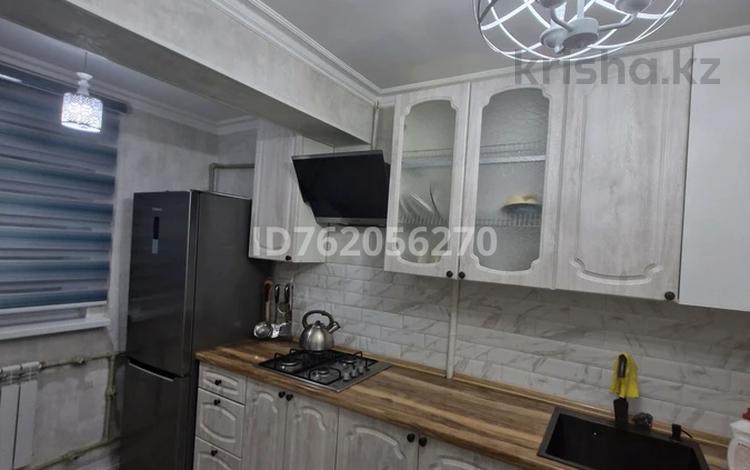 2-комнатная квартира · 73 м² · 4/5 этаж, Казбек би 24 — ул Казантаева за 15 000 ₸ в  — фото 2