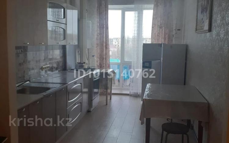 2-бөлмелі пәтер · 55 м² · 4/4 қабат, мкр Омега, Украинская 10/1, бағасы: 150 000 ₸ в Уральске — фото 2