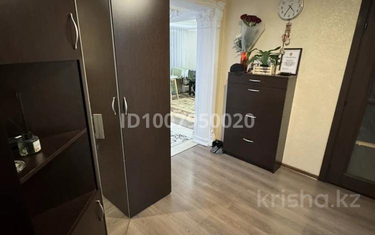 3-бөлмелі пәтер · 62 м² · 1/5 қабат, 8-й микрорайон, 8-й микрорайон 14а, бағасы: 200 000 〒 в Костанае — фото 2