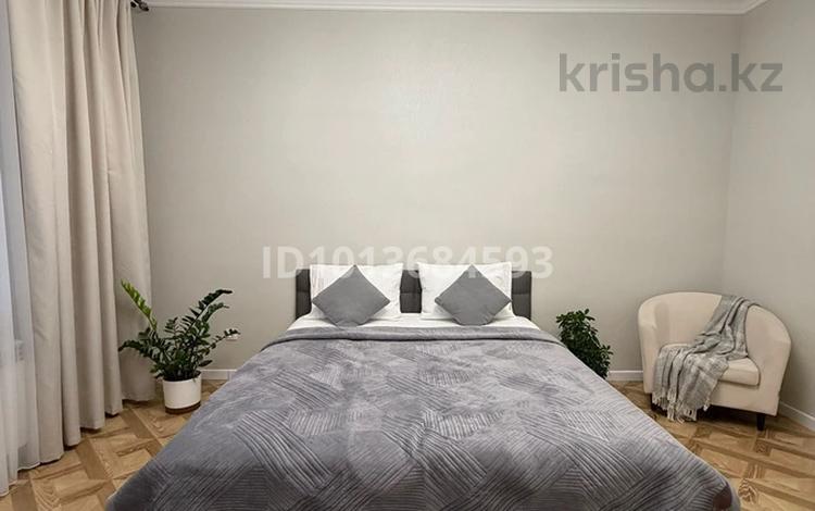 2-бөлмелі пәтер · 70 м² · 3/12 қабат, Кабанбай батыра 64 — Рыскулова, бағасы: 30 000 ₸ в Астане, Есильский р-н — фото 2