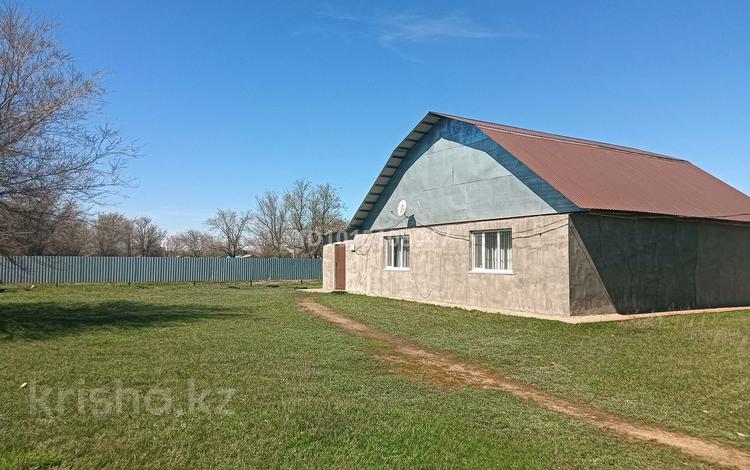 Отдельный дом · 3 комнаты · 130 м² · 18 сот., Гагарина 2Б за 30 млн ₸ в Уральске — фото 2