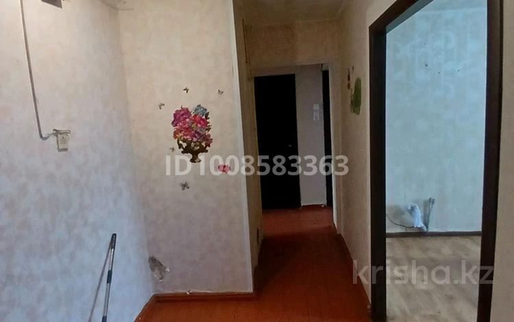 2-комнатная квартира · 53.3 м² · 2/5 этаж, 2мк 12 кв115 за 5 млн ₸ в Шульбинске — фото 2