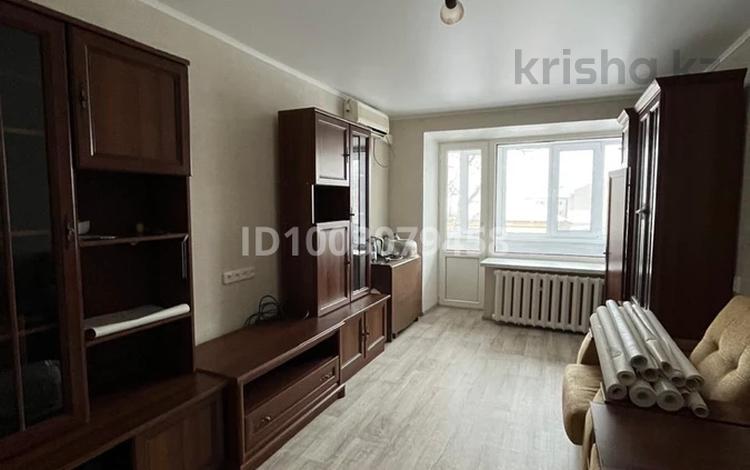 2-бөлмелі пәтер · 44.6 м² · 5/5 қабат, Доспанова (Алмазова ) 73 — Кердери ( сурова), бағасы: 15.5 млн ₸ в Уральске, мкр Школьник — фото 2