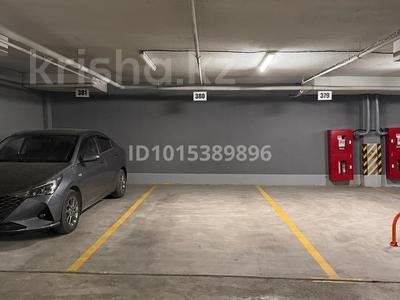 Паркинг · Аль-Фараби 41 — Аль-Фараби - Сейфулина, бағасы: 40 000 ₸ в Алматы, Бостандыкский р-н