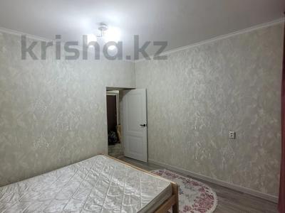 2-комнатная квартира, 56 м², 2/5 этаж помесячно, 21 мкр за 150 000 〒 в Шымкенте, Аль-Фарабийский р-н