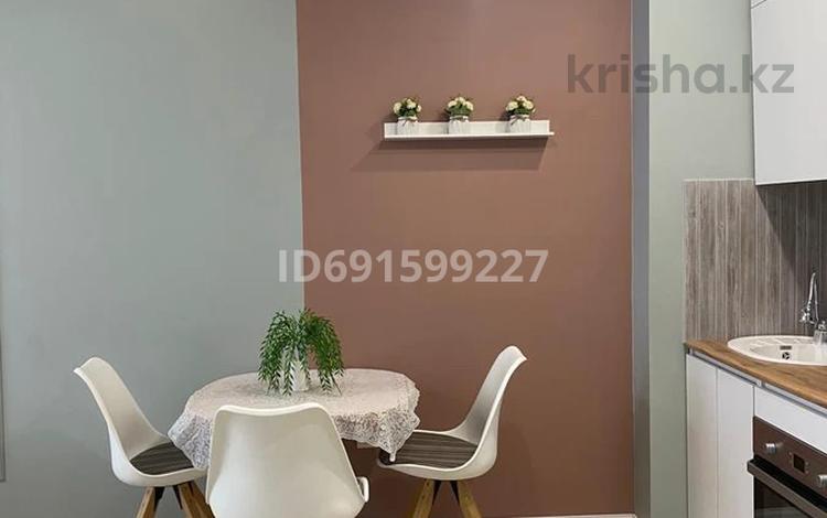 2-комнатная квартира, 50 м², 3/12 этаж помесячно, Баишева 28