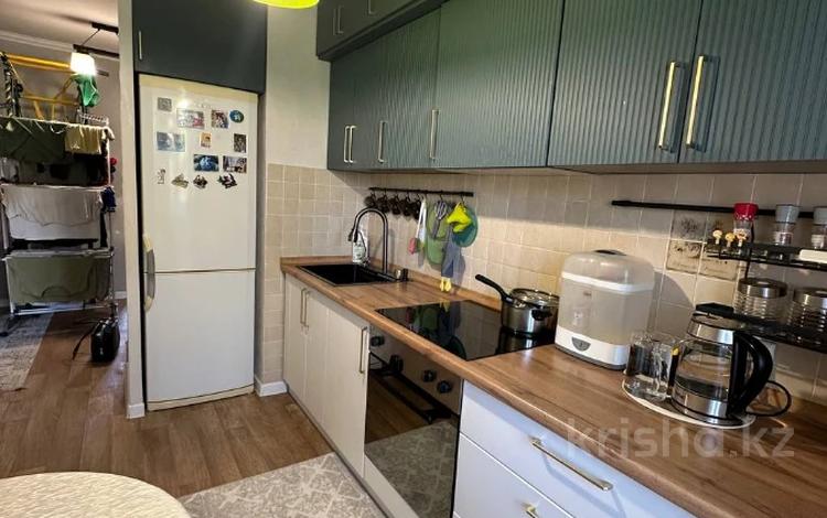 3-комнатная квартира · 59.4 м² · 5/5 этаж, мкр Михайловка , Касыма Аманжолова 55 за 31 млн ₸ в Караганде, Казыбек би р-н — фото 2