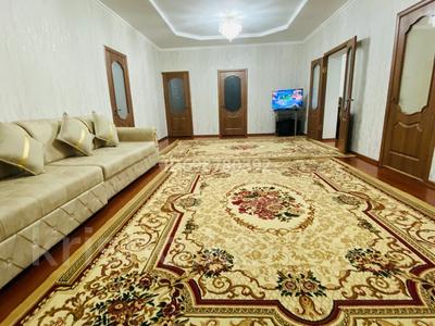 Отдельный дом · 5 комнат · 200 м² · 10 сот., Торайгыров 4а — Сагадат Нурмагамбетов за 30 млн 〒 в 