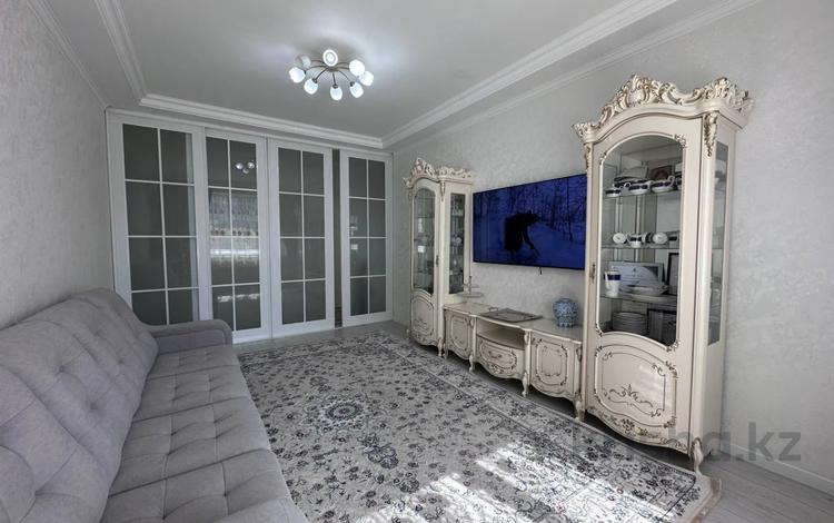 2-бөлмелі пәтер · 70 м² · 2/10 қабат, Абикен Бектуров 3, бағасы: 49 млн ₸ в Астане, Есильский р-н — фото 3