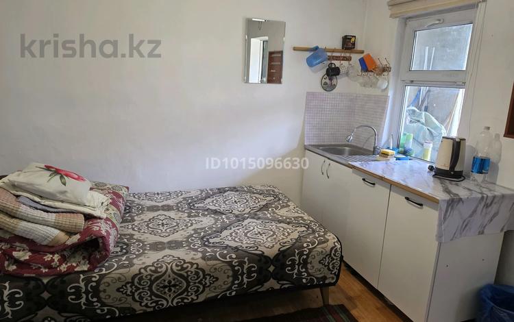1 бөлме · 18 м² · 1/2 қабат, Өжет ш/а. 49 — Алдабергенова, бағасы: 55 000 ₸ в Алматы, Алатауский р-н — фото 2