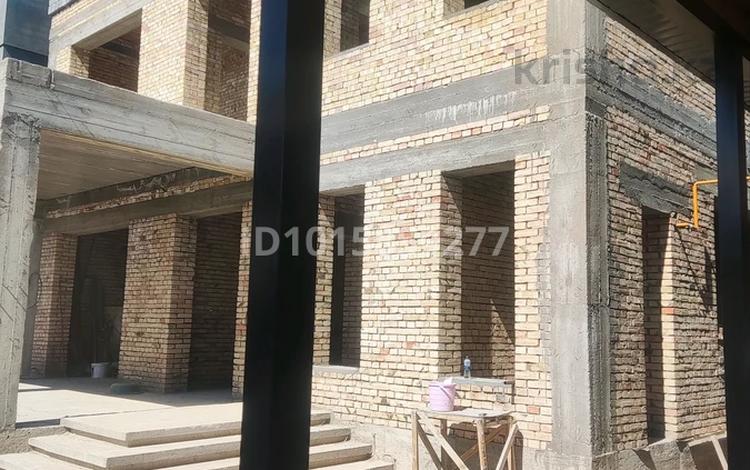 Часть дома · 8 комнат · 240 м² · 4 сот., мкр Асар-2, Нур жол 726 за 50 млн ₸ в Шымкенте, Абайский р-н — фото 2