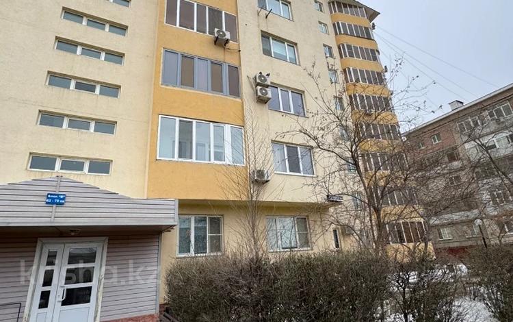3-бөлмелі пәтер · 109.7 м² · 4/9 қабат, Кулманова 152, бағасы: 43 млн ₸ в Атырау — фото 2