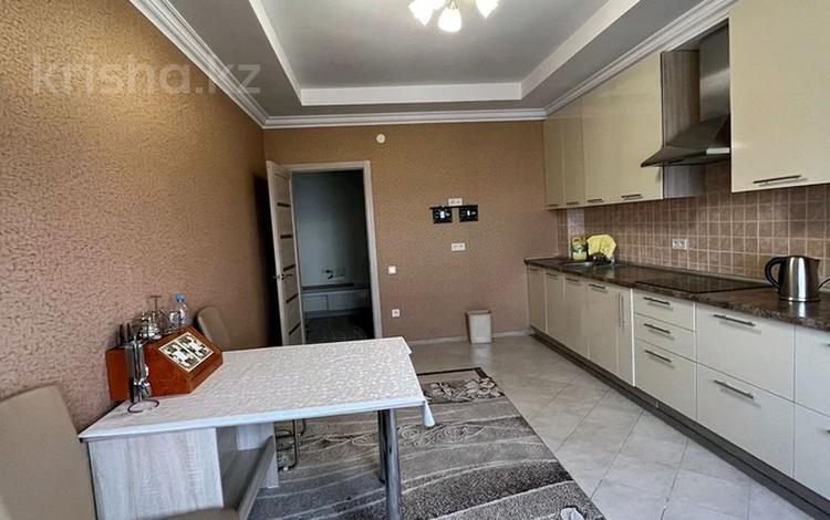 3-комнатная квартира, 105 м², 23/25 этаж помесячно, Абиша Кекилбайулы