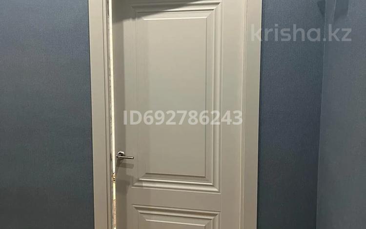 1-бөлмелі пәтер · 45 м² · 4/5 қабат, 34-й мкр 12 — Школа 19, бағасы: 150 000 ₸ в Актау — фото 3