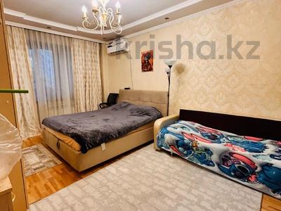 5-бөлмелі пәтер · 120 м² · 2/9 қабат, Мамыр-4 ш/а., бағасы: 83 млн ₸ в Алматы, Ауэзовский р-н