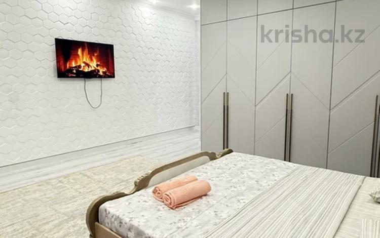 1-комнатная квартира · 50 м² · 8/16 этаж, 16-й мкр 64 за 2 500 ₸ в Актау — фото 2