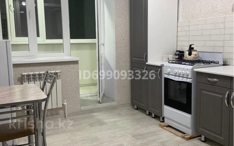 1-бөлмелі пәтер · 42 м² · 6/7 қабат, мкр. Алтын орда 49д, бағасы: 11 000 ₸ в Актобе — фото 2