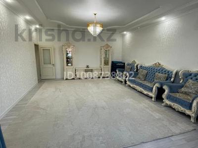 Дом · 5 комнат · 280 м², Придорожная 27/2 за 60 000 〒 в Уральске