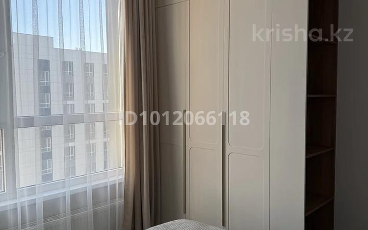 2-комнатная квартира · 42 м² · 8/12 этаж, ул. Жубана Молдагалиева 1 за 300 000 ₸ в Астане, Есильский р-н — фото 2