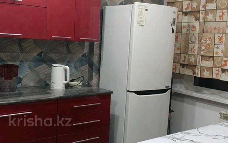 1-комнатная квартира · 35.9 м² · 1/5 этаж, Шакарима 150 — БСМП Белинского 45- Ти за 10 000 〒 в Усть-Каменогорске, Ульбинский — фото 4