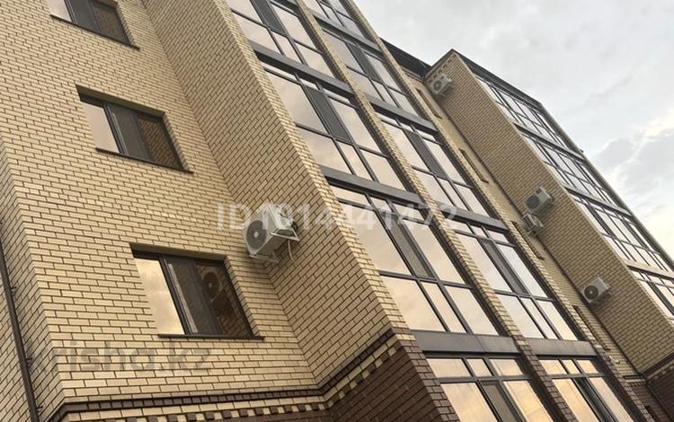 2-бөлмелі пәтер · 74 м² · 1/5 қабат, Назарбаева 133 — Назарбаева. , Крепостная, бағасы: 40 млн ₸ в Петропавловске — фото 2