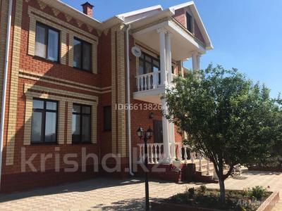 Отдельный дом · 7 комнат · 366 м² · 10 сот., Село Талдыколь за 60 млн ₸